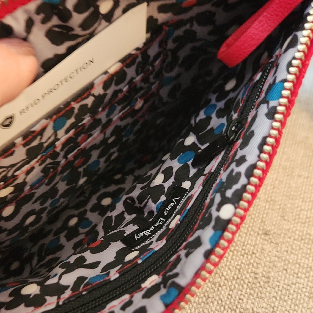 Vera Bradley Black Quilted Floral Crossbody with Pink Strap - Picture 9 of 9
